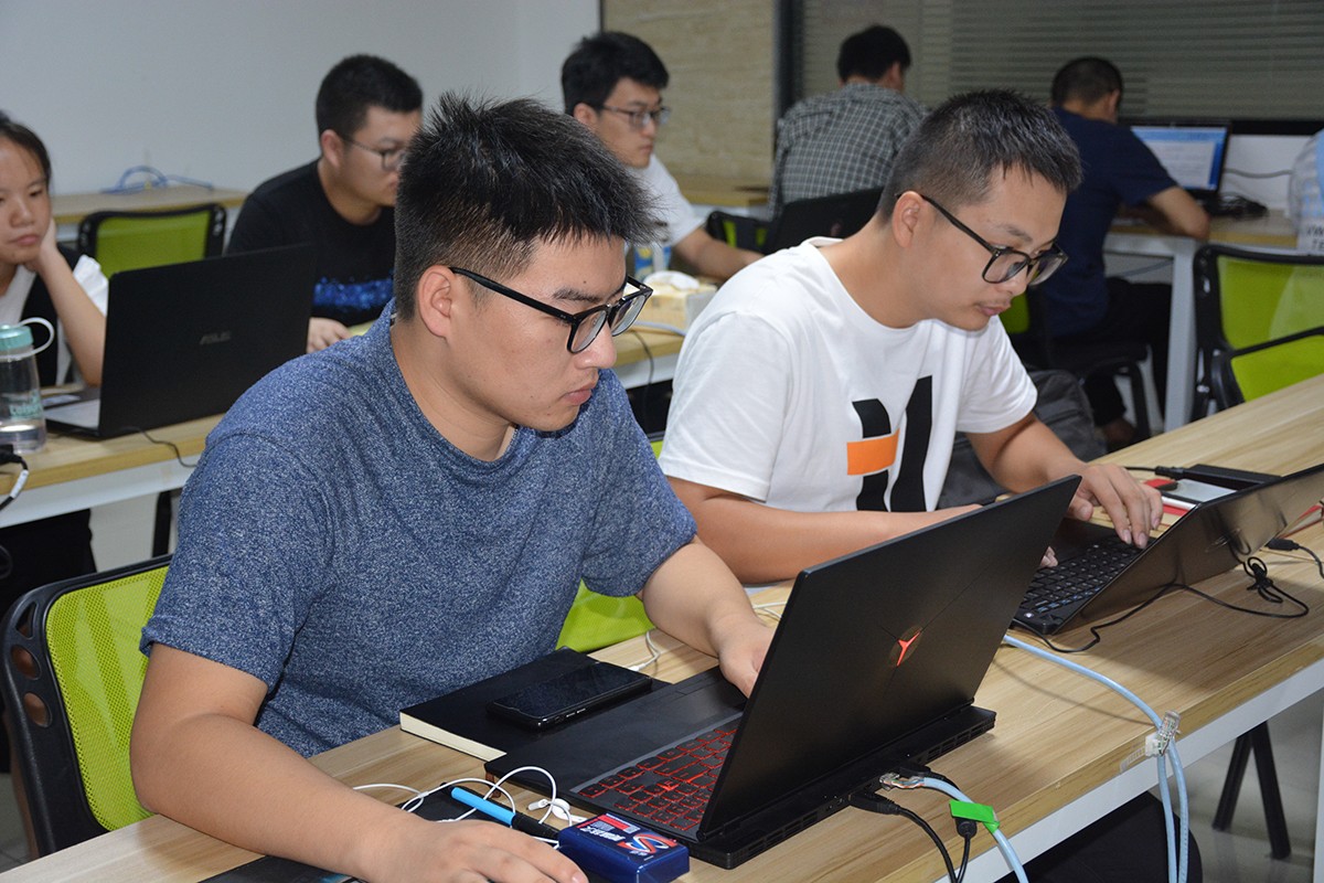 南通Web前端培训 常用HTML5网页制作软件与设计制作实践